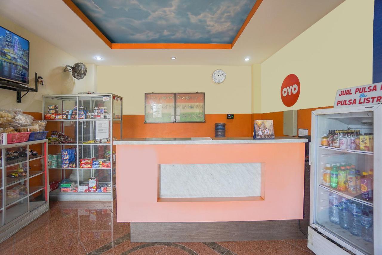 Отель Super Oyo 2639 Oxy Townhouse Манадо Экстерьер фото